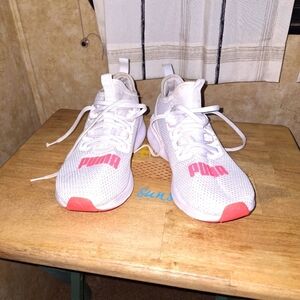 Puma Iocell White Neon Pink Running Shoes Sneakers Women's Size 8.5.